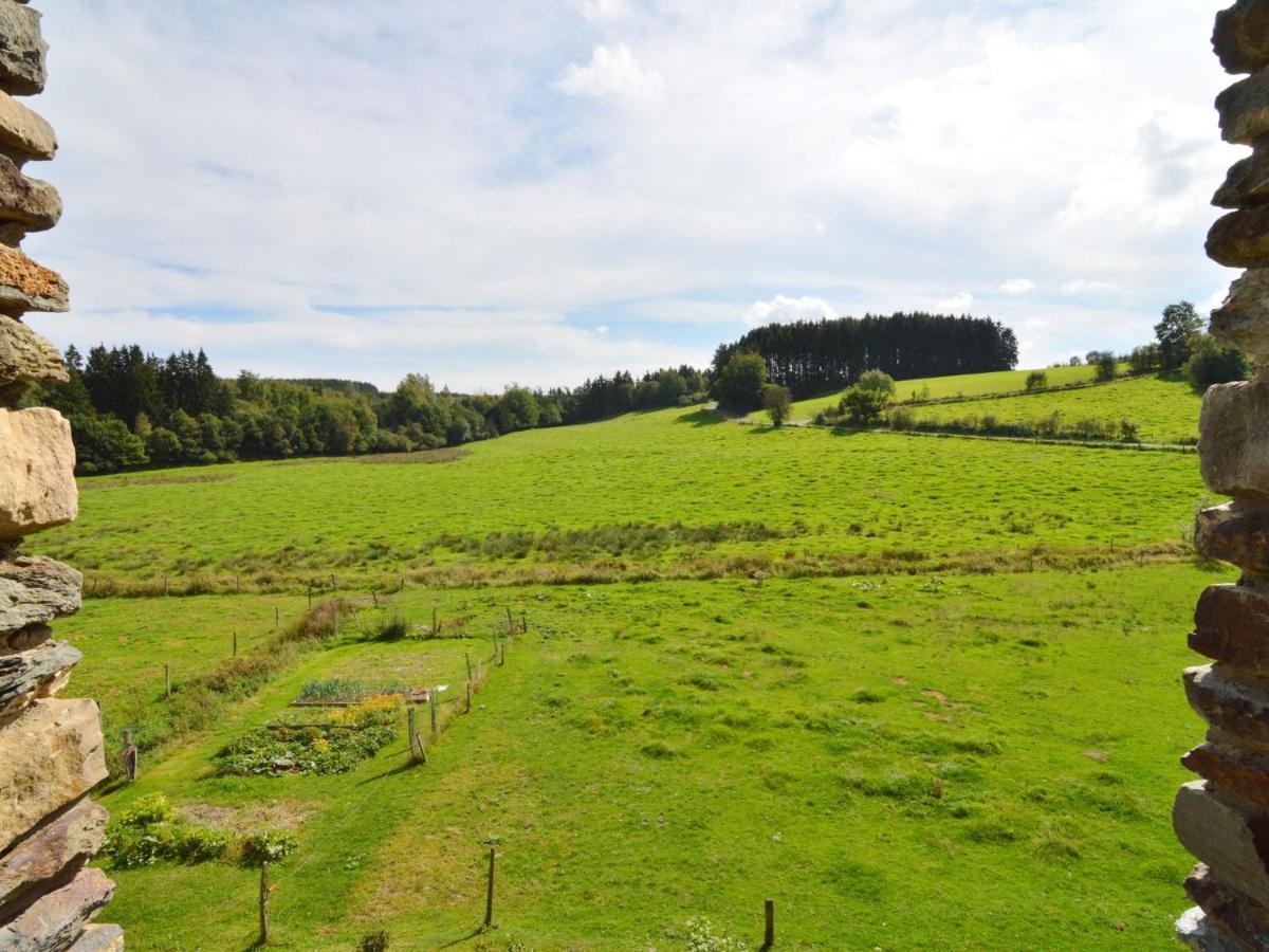 Comfortable Cottage In Neufmoulin With Meadow View Houffalize Eksteriør billede