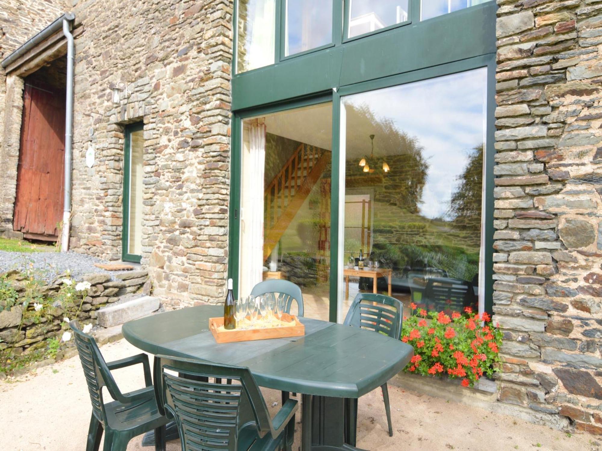 Comfortable Cottage In Neufmoulin With Meadow View Houffalize Eksteriør billede