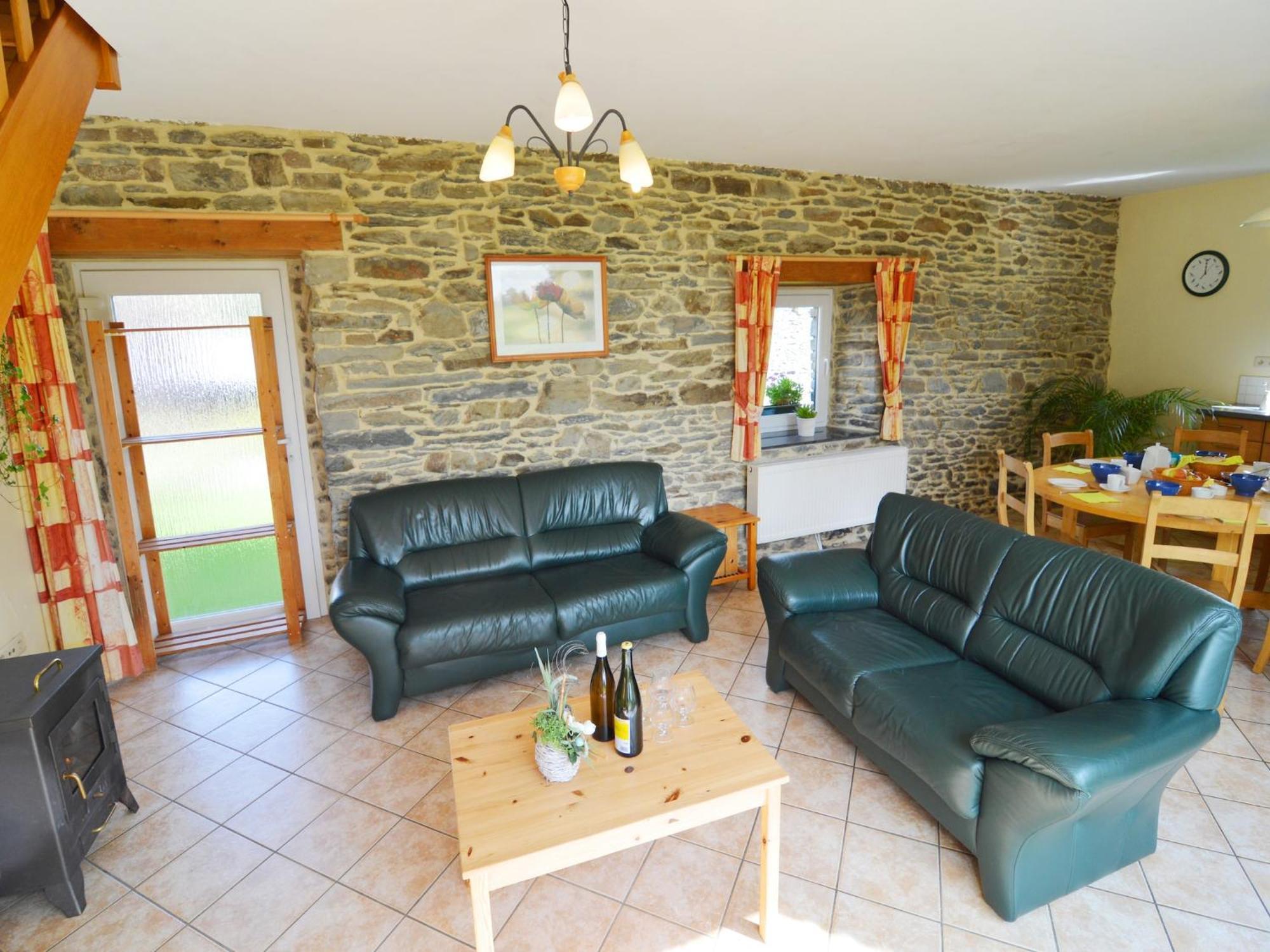Comfortable Cottage In Neufmoulin With Meadow View Houffalize Eksteriør billede