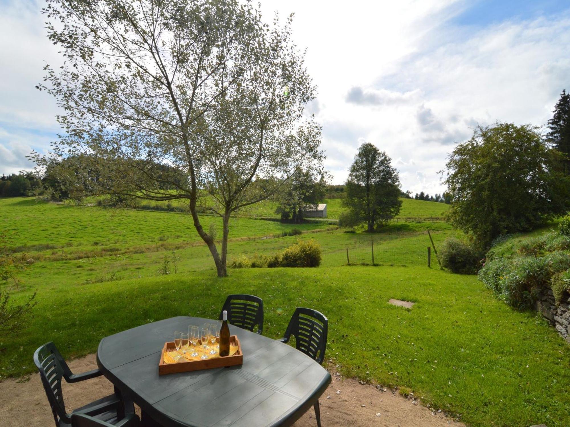 Comfortable Cottage In Neufmoulin With Meadow View Houffalize Eksteriør billede