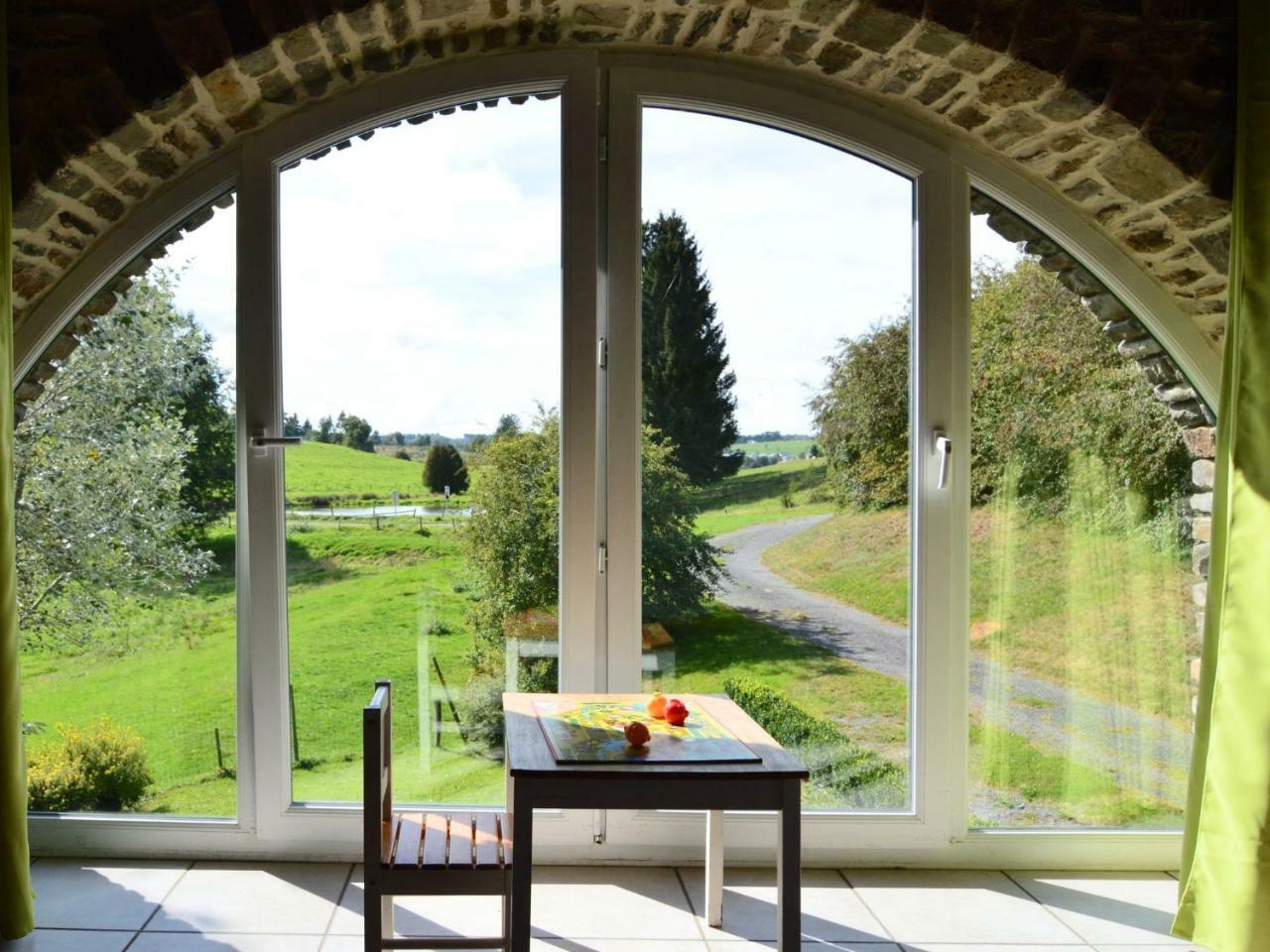 Comfortable Cottage In Neufmoulin With Meadow View Houffalize Eksteriør billede