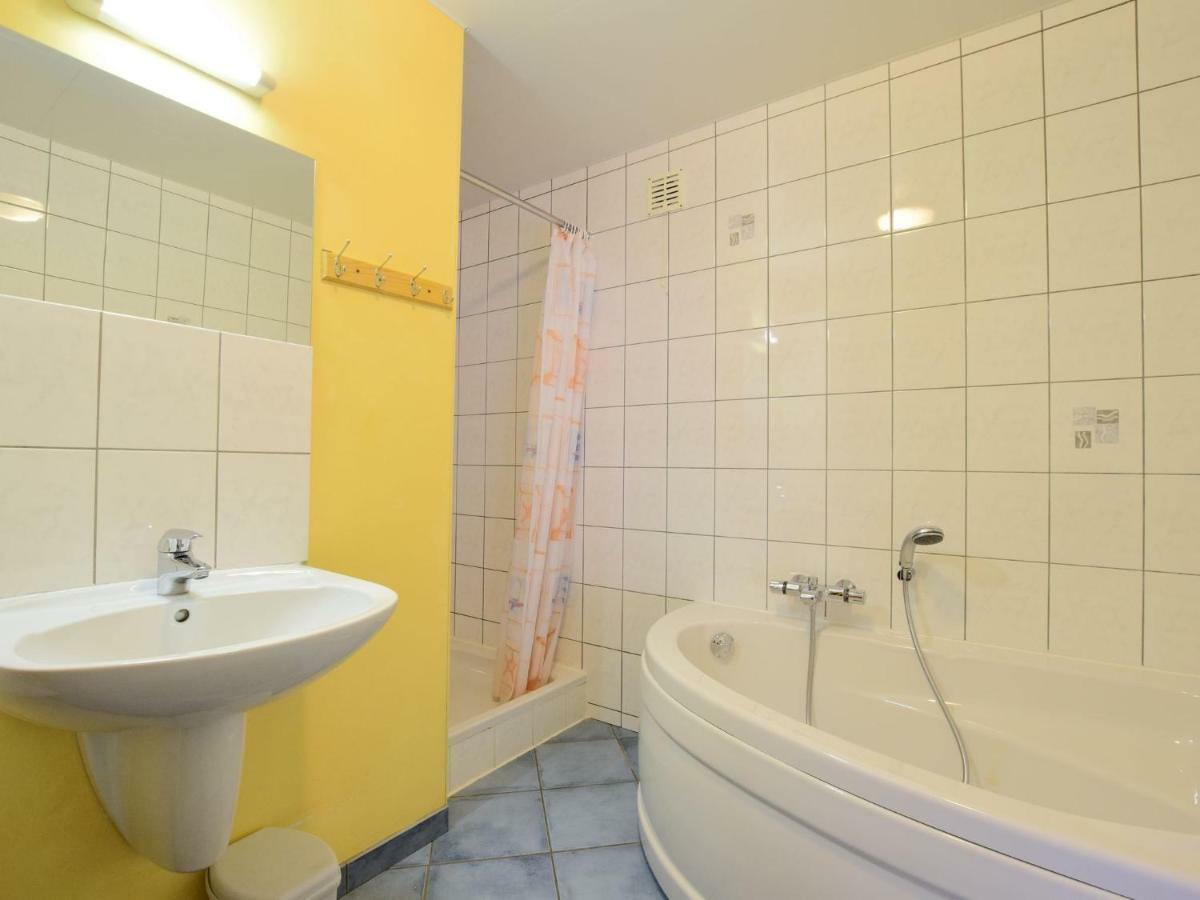 Comfortable Cottage In Neufmoulin With Meadow View Houffalize Eksteriør billede